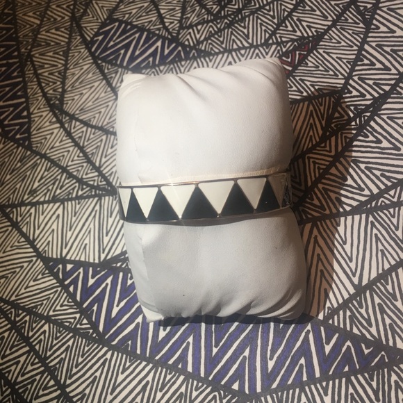 Black White and Gold Bangle Bracelet/lowest price - Picture 3 of 3